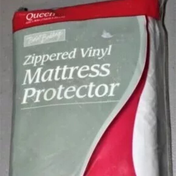 Basic Bedding Zippered Vinyl Mattress Protector - Queen - Picture 1 of 4
